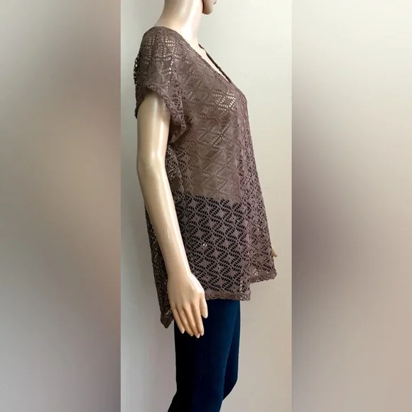 Vanity - Picture 2 of 3